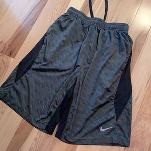 NIKE drawstring athletic shorts